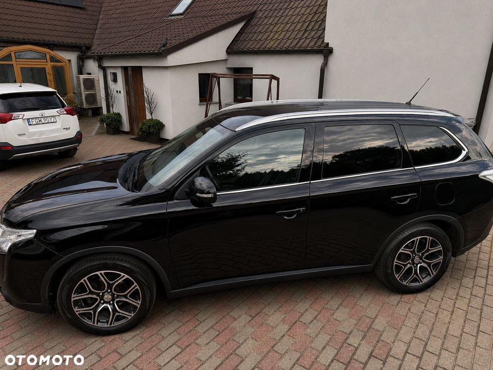 Mitsubishi Outlander 2.2 DID Intense + 4WD - 18