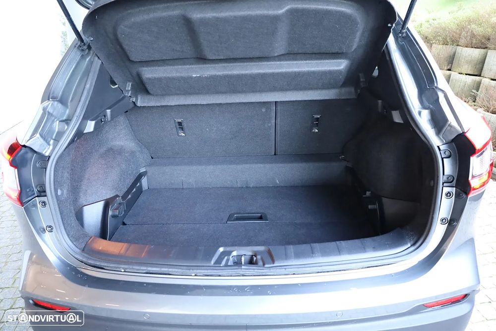 Nissan Qashqai 1.5 dCi N-Connecta J18 - 13