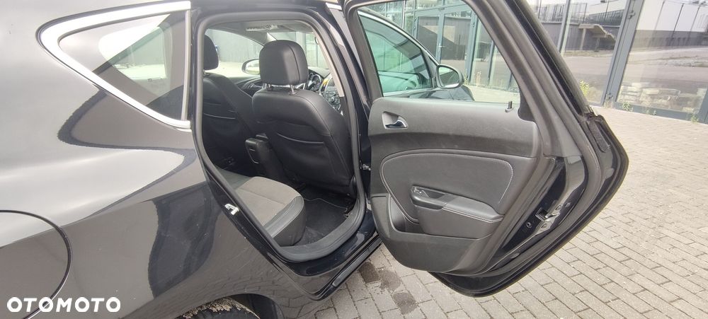 Opel Astra 1.7 CDTI DPF Cosmo - 4