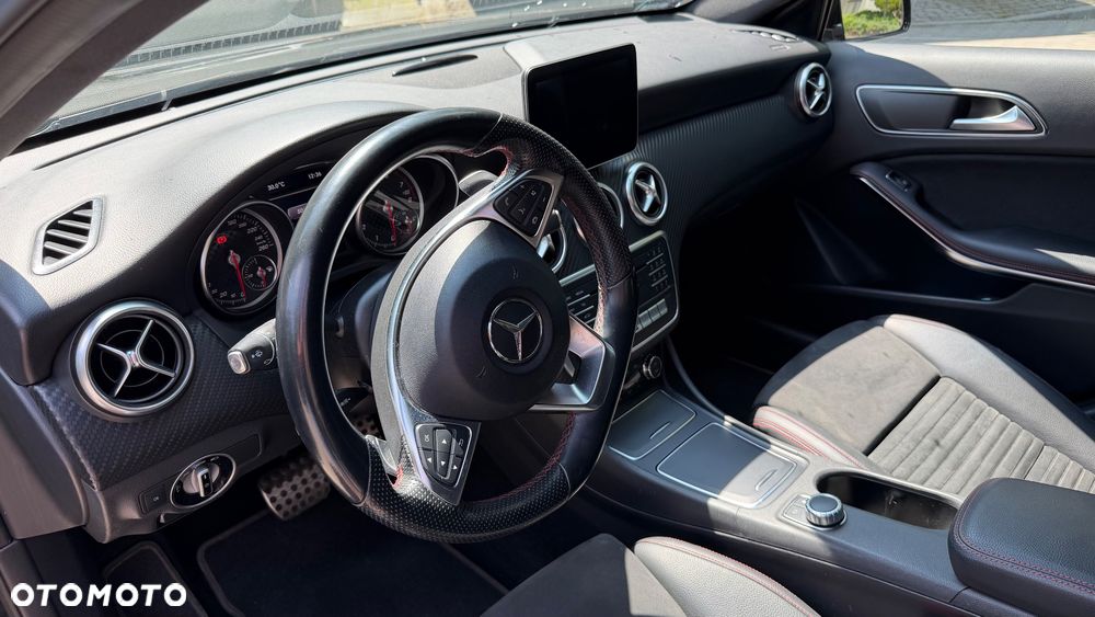 Mercedes-Benz Klasa A 200 7G-DCT AMG Line - 2