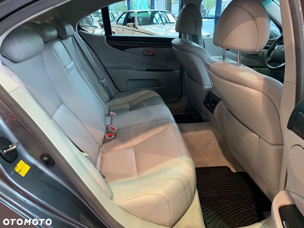 Lexus LS 460 Superior - 22
