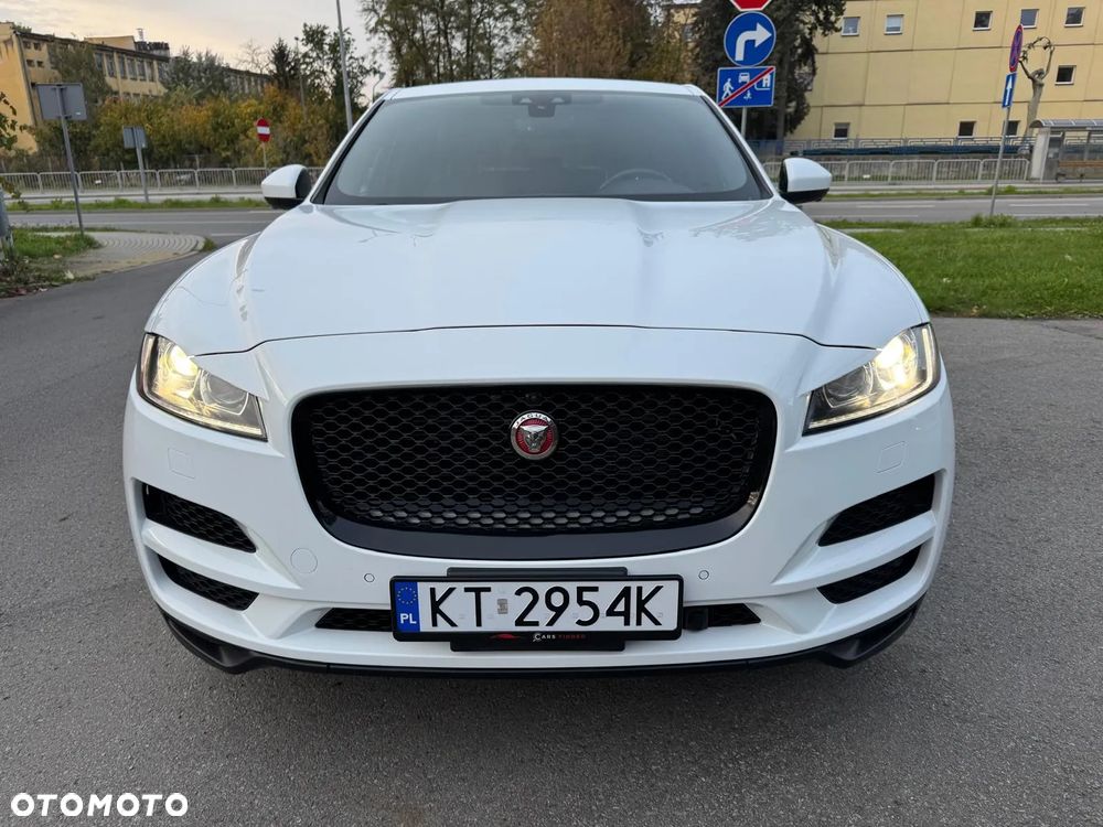 Jaguar F-Pace 30t AWD Prestige - 9