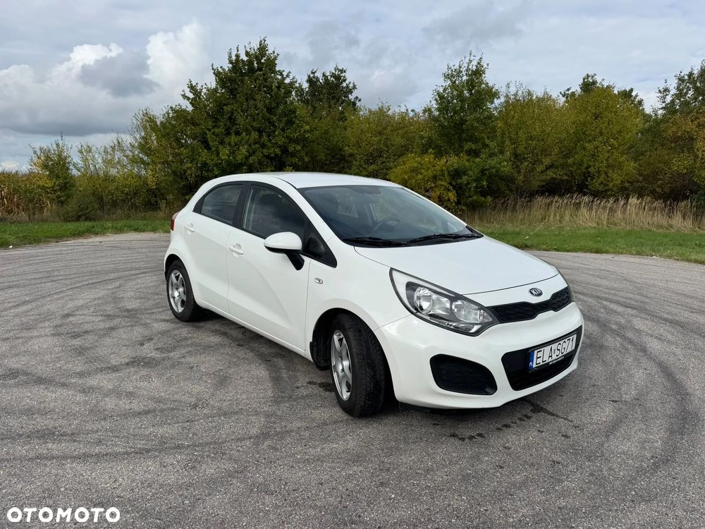 Kia Rio - 11