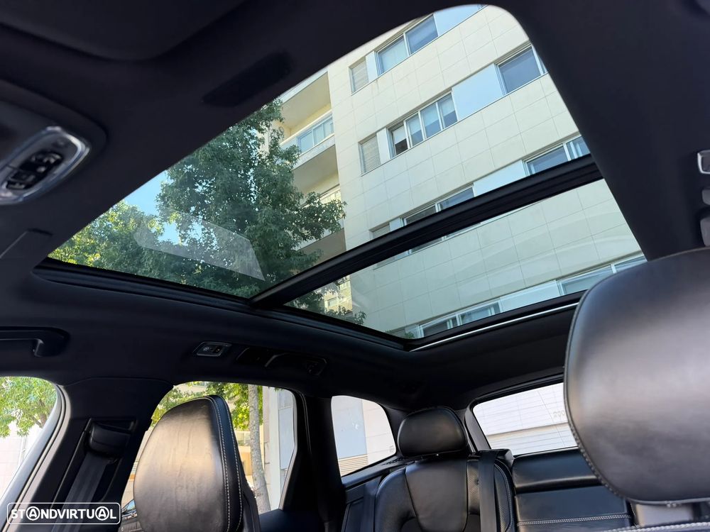 Volvo XC 60 2.0 D4 R-Design AWD Geartronic - 30