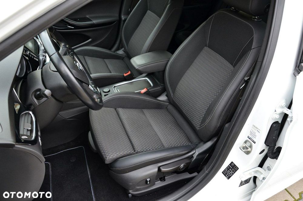 Opel Astra 1.6 D (CDTI) Automatik Dynamic - 31