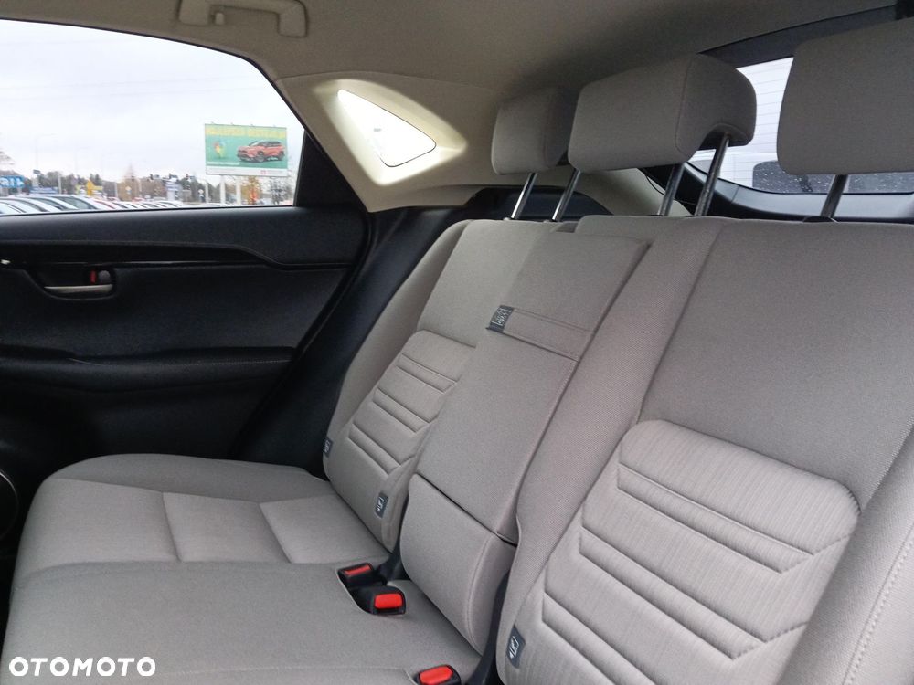 Lexus NX 300h Elite 2WD - 14