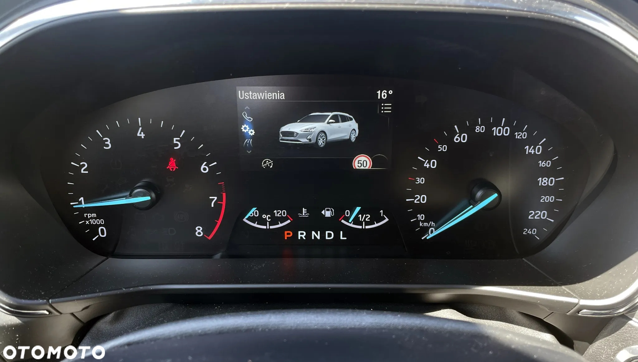Ford Focus 1.5 EcoBoost Titanium Business - 13