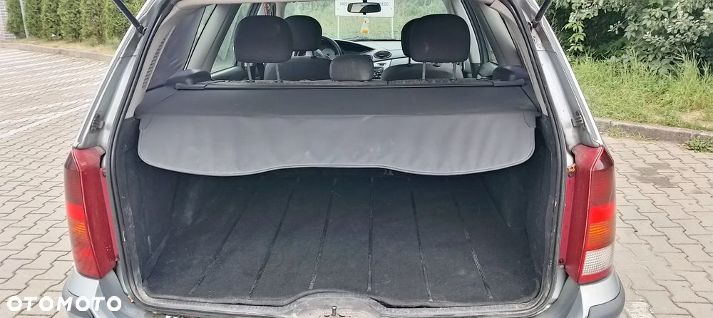 Ford Focus 1.8 TDDi Comfort - 14