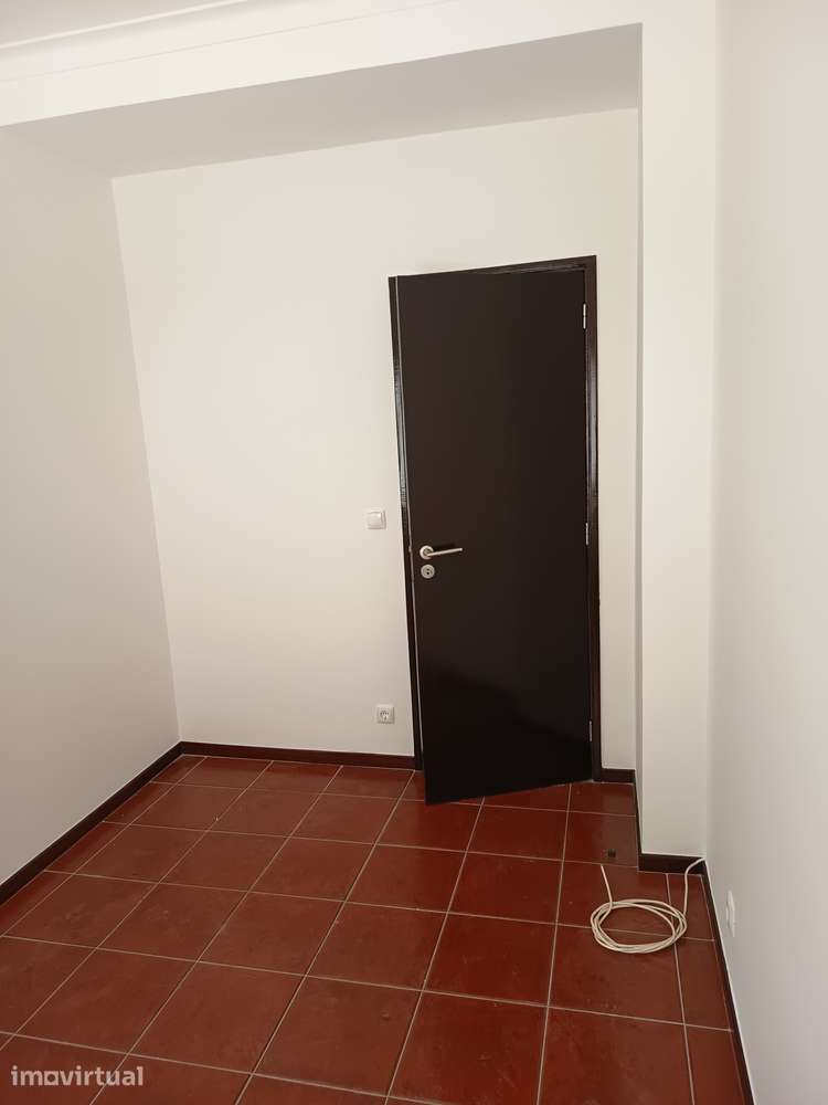 Apartamento T3 com Anexo e Garagem - Grande imagem: 5/46