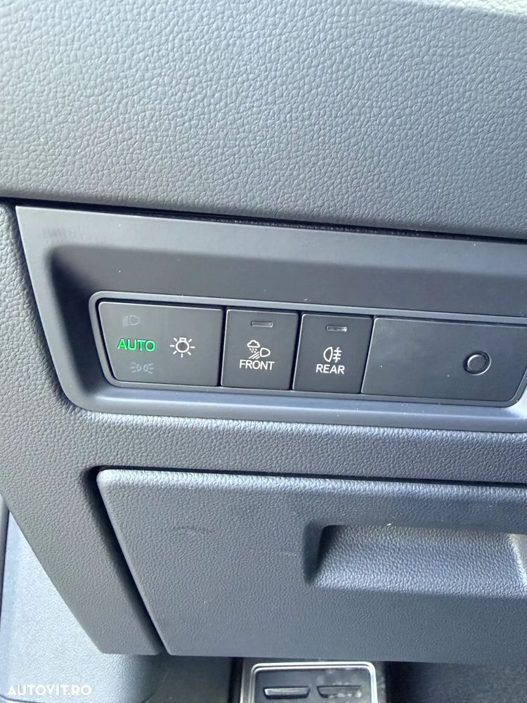 Volkswagen Touareg V6 TDI 4MOTION R-Line - 26