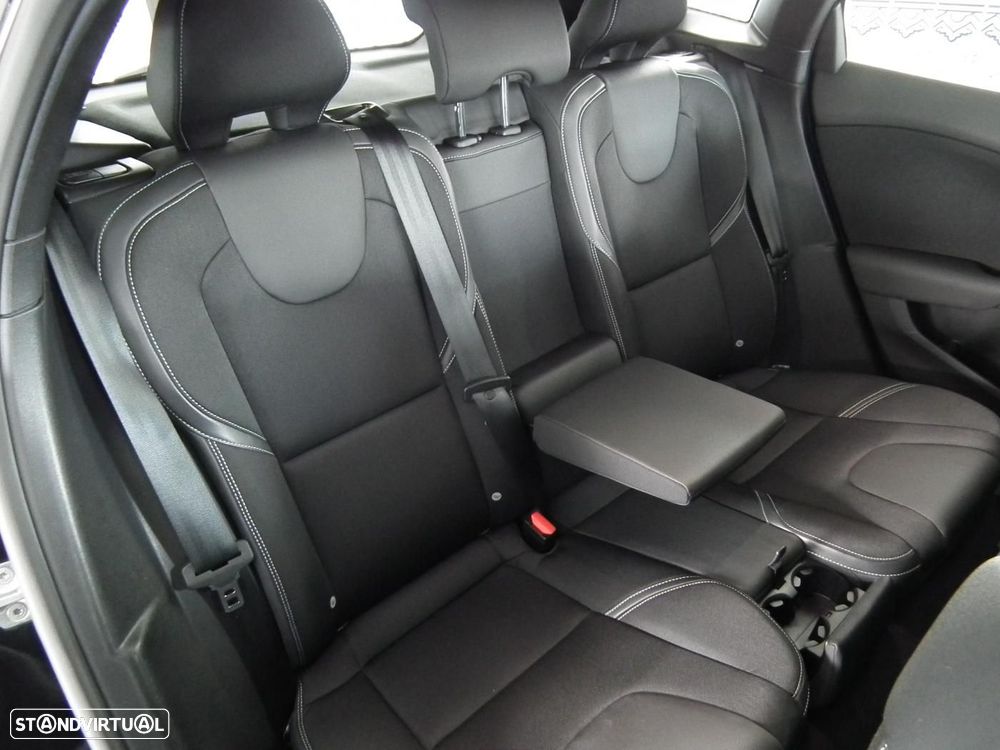 Volvo V40 2.0 D3 Momentum - 15