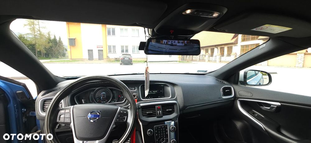 Volvo V40 D2 Drive-E R-Design Momentum - 10