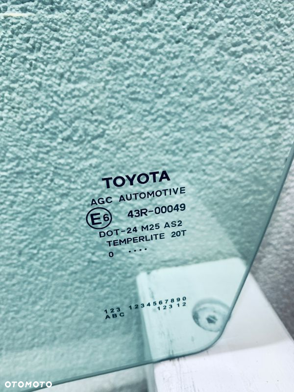 Szyba boczna lewa przednia TOYOTA AURIS 2012- COROLLA 4D SEDAN 2016- - 2