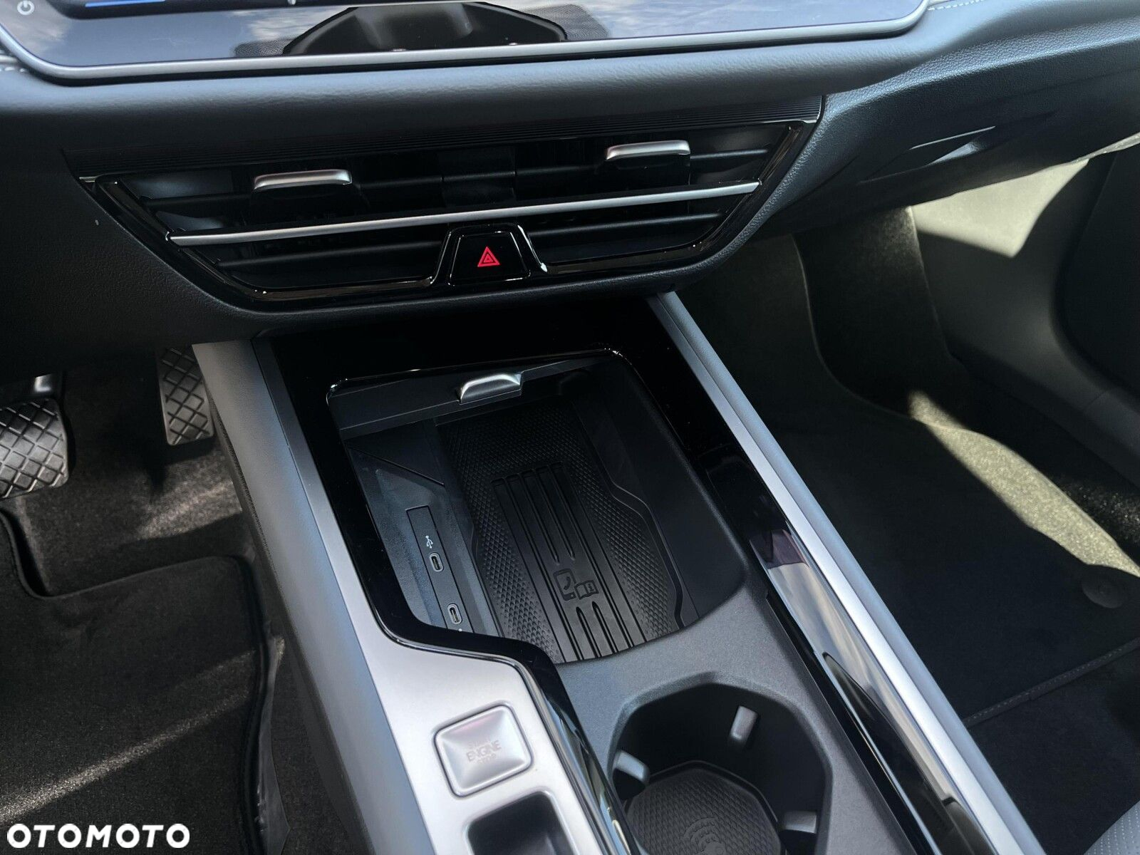 Volkswagen Passat 2.0 TDI SCR Elegance DSG - 26