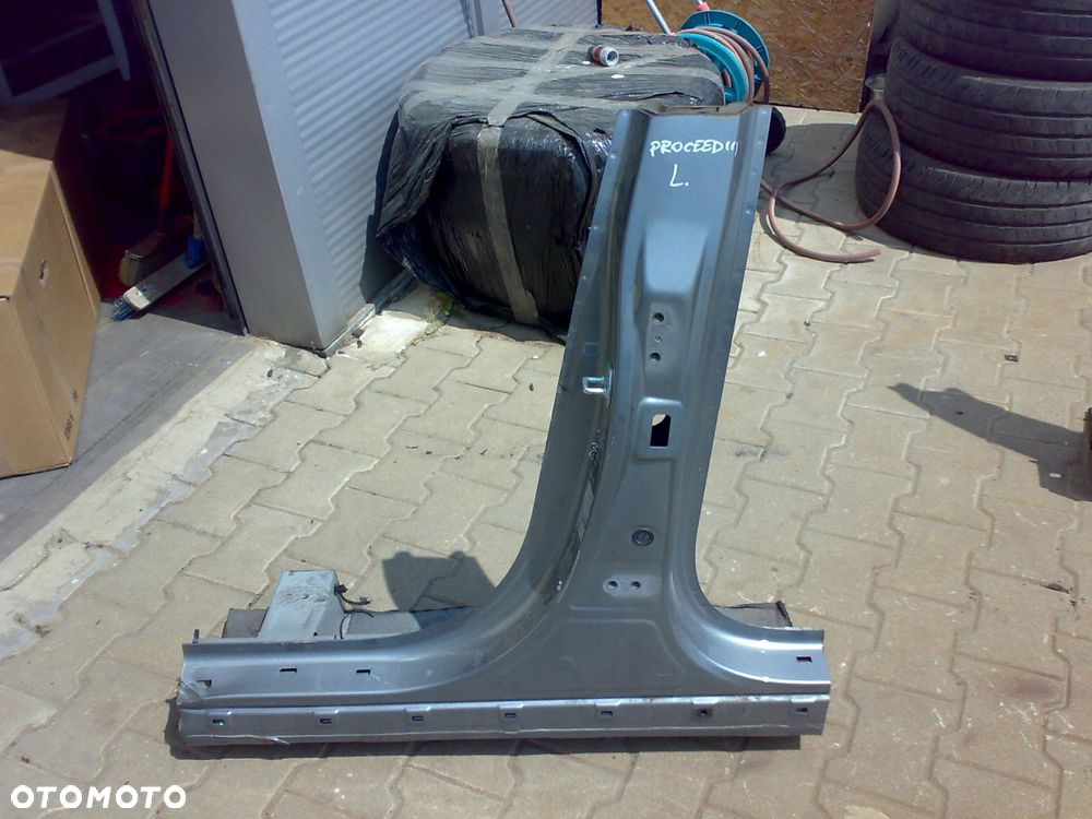 kia proceed iii ceed iii 2018 - słupek środkowy próg bok prawy lewy - 1