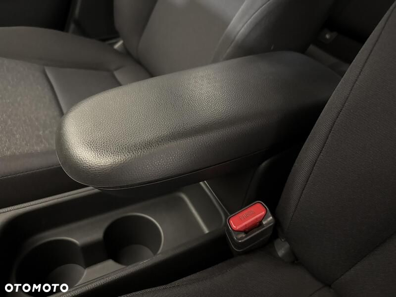 Toyota Yaris - 18