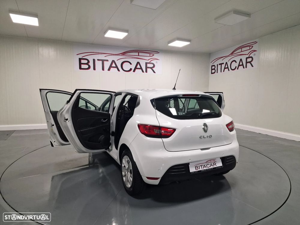 Renault CLIO SOCIETE 1.5 DCI 90CV INTENS GPS IVA DEDUTIVEL - 29