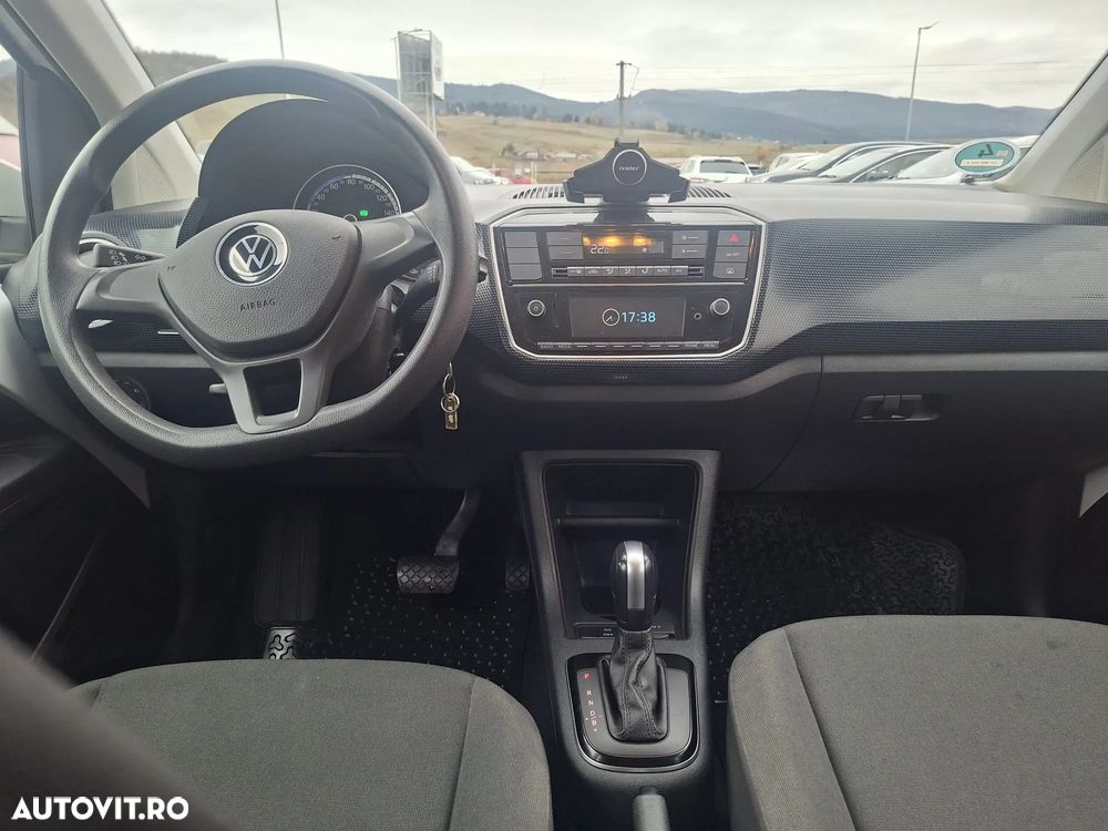Volkswagen up! - 8