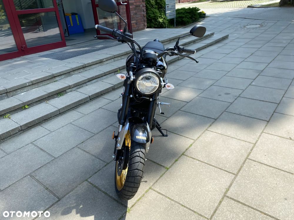 Yamaha XSR - 4