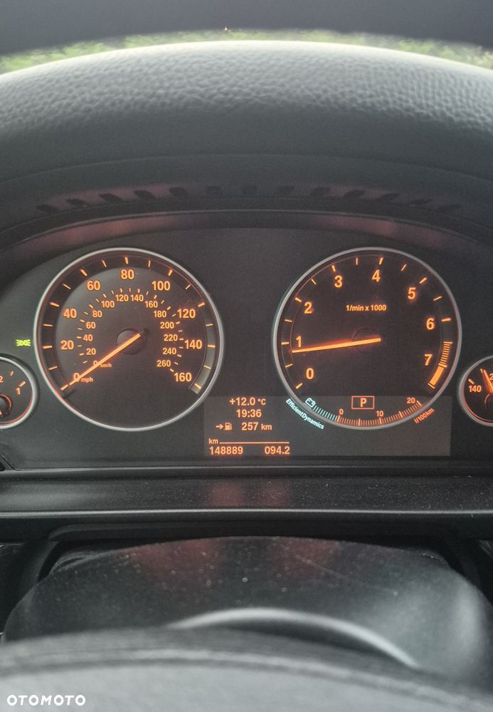 BMW Seria 5 528i - 7