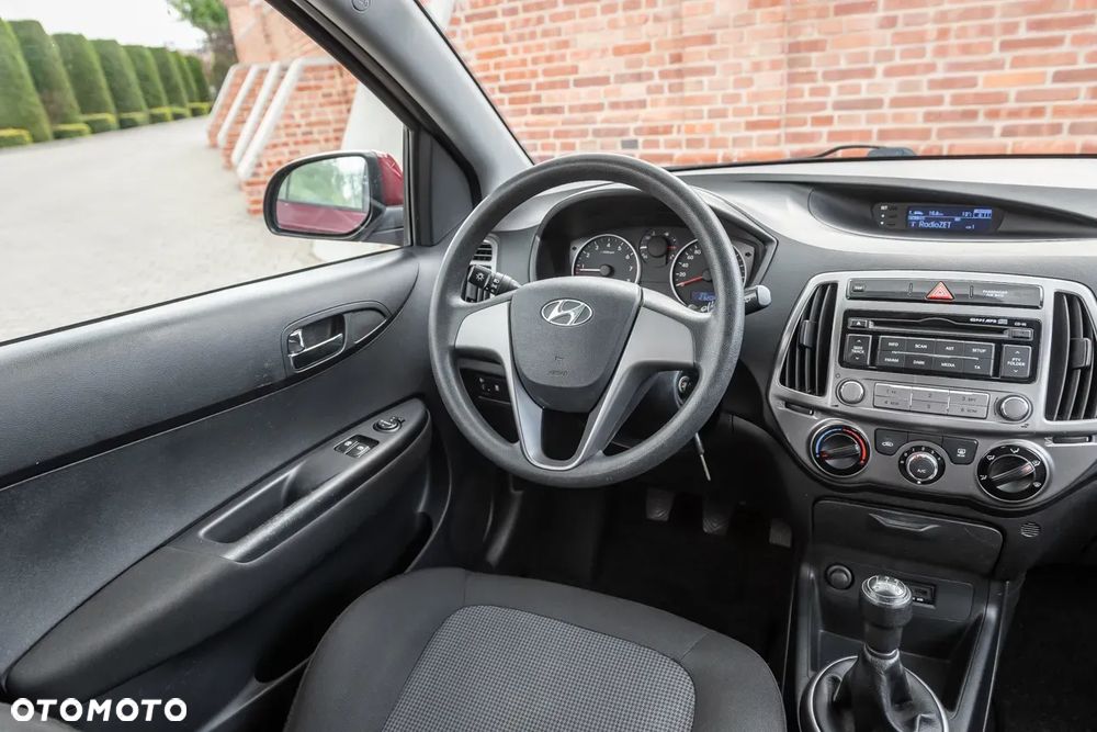 Hyundai i20 - 20