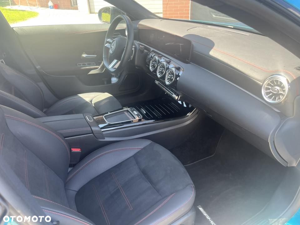 Mercedes-Benz CLA 250 4Matic 8G-DCT AMG Line Advanced Plus - 23