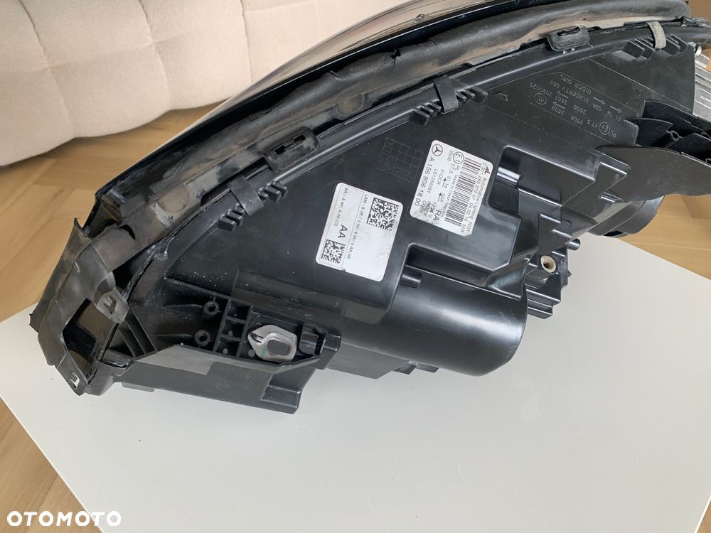 Lampa prawy przód Mercedes GLA X156 A1569061800 Bixenon - 4