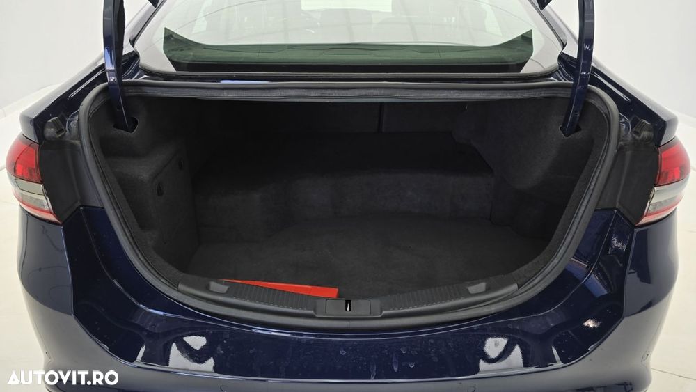 Ford Mondeo 2.0 HEV Titanium - 25