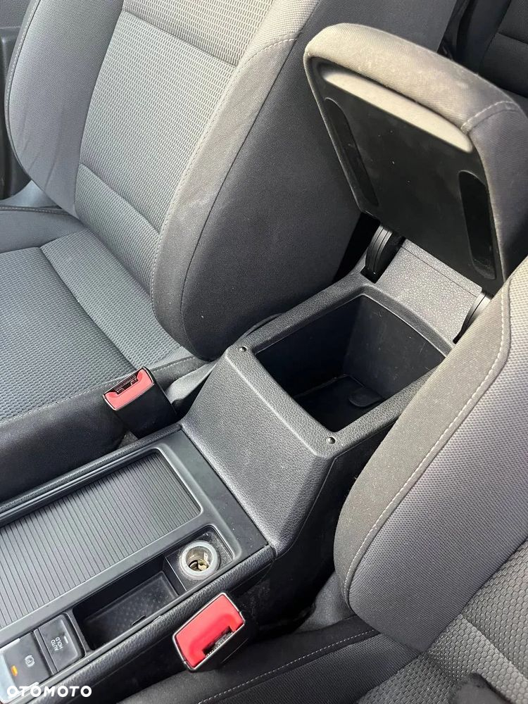 Volkswagen Golf VI 1.6 TDI Comfortline - 12