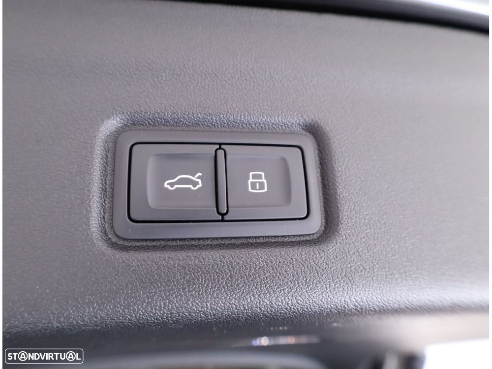 Audi Q6 e-tron 100 kWh Performance SE Business - 27