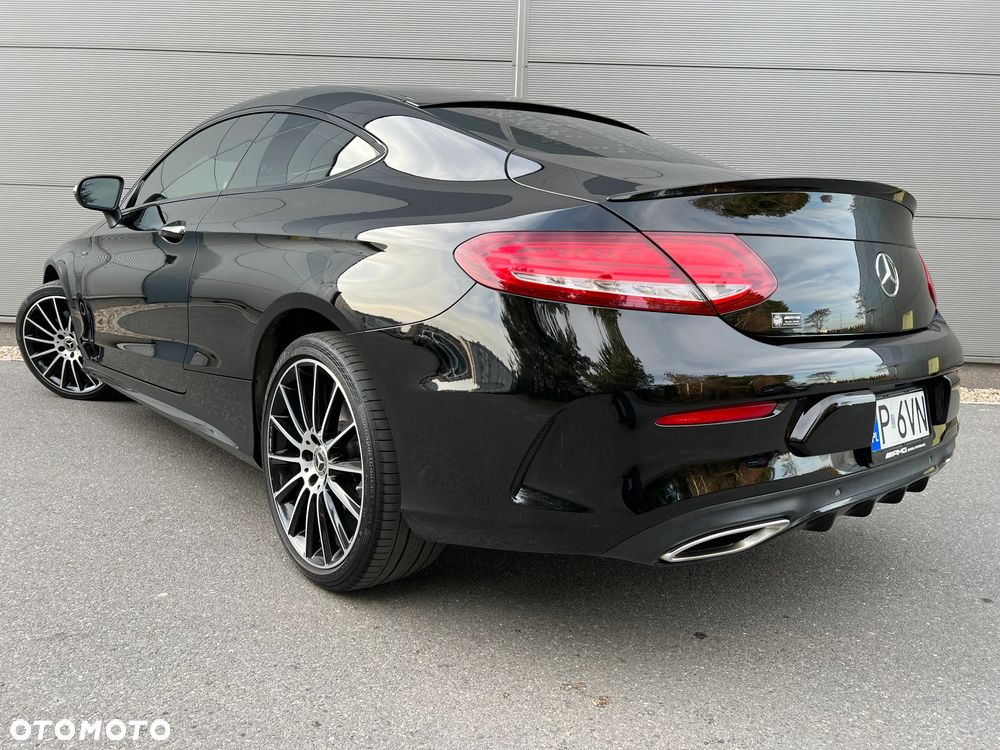 Mercedes-Benz Klasa C 300 7G-TRONIC AMG Line - 7