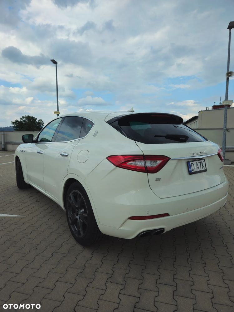 Maserati Levante - 8