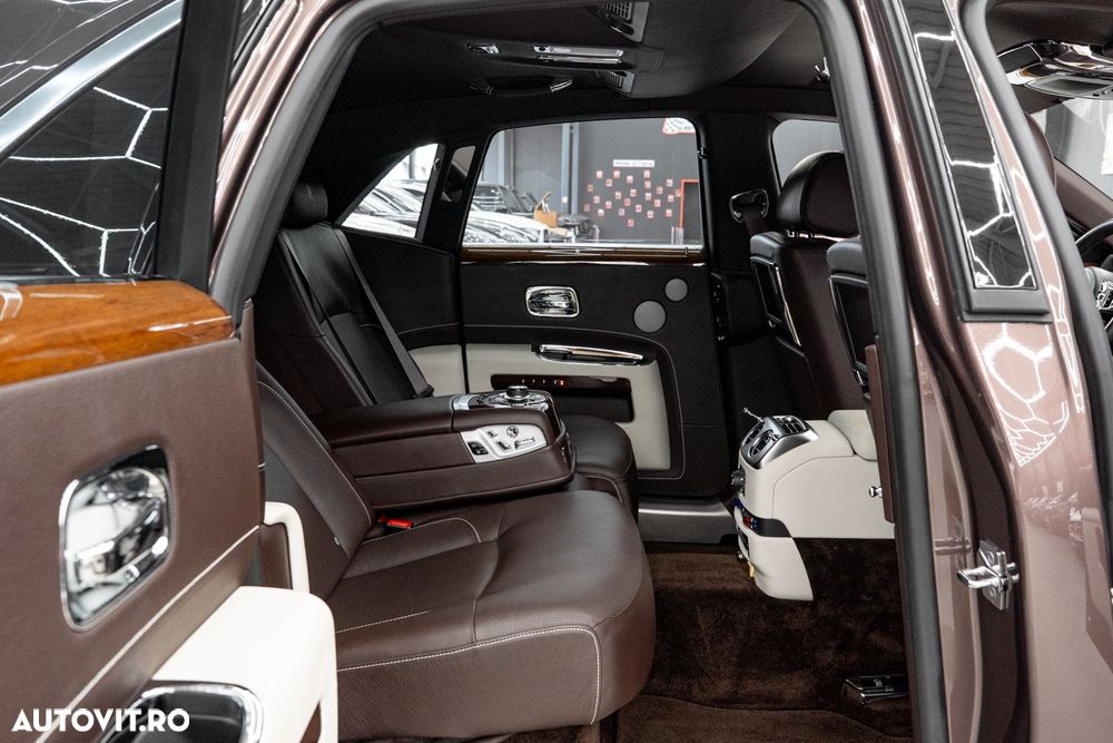 Rolls-Royce Ghost - 34