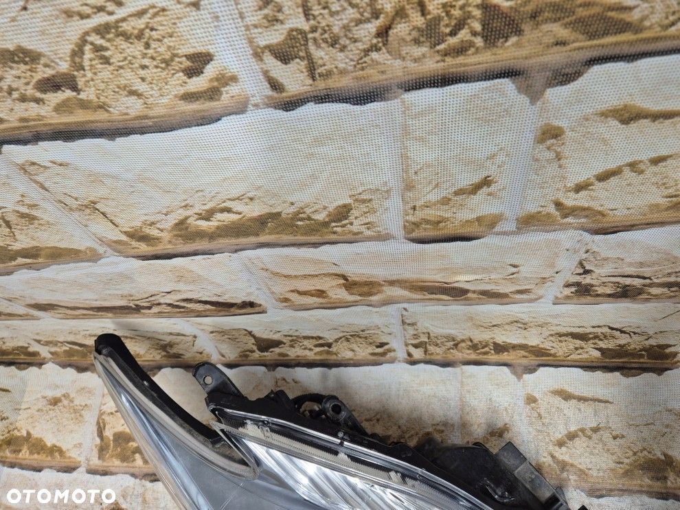 toyota prius 3 III 12\'\' full led prawa lampa europa - 6