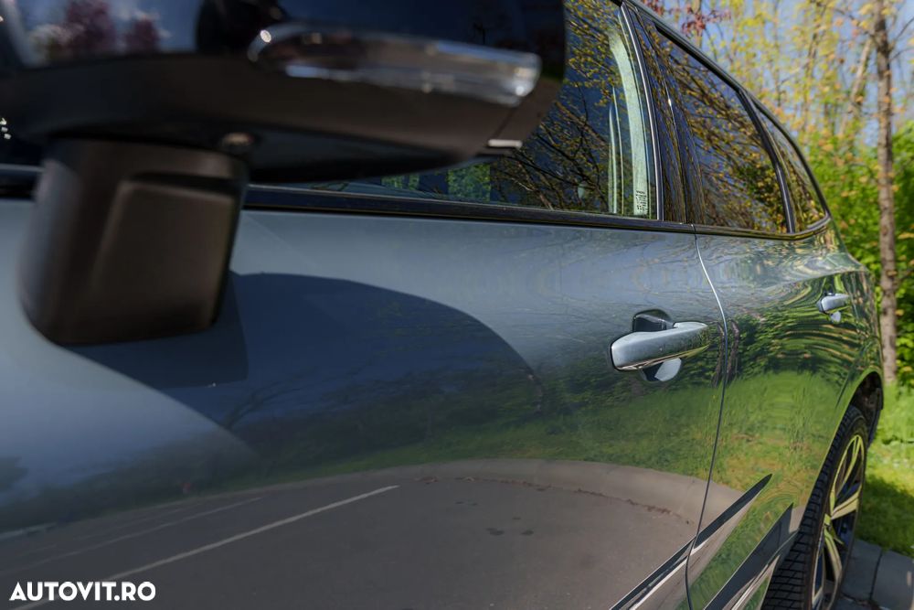 Volvo XC 60 B5 MHEV AT AWD Ultimate Dark - 5