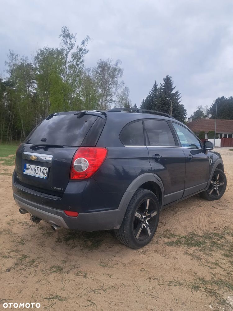 Chevrolet Captiva 2.0 d LT high - 3
