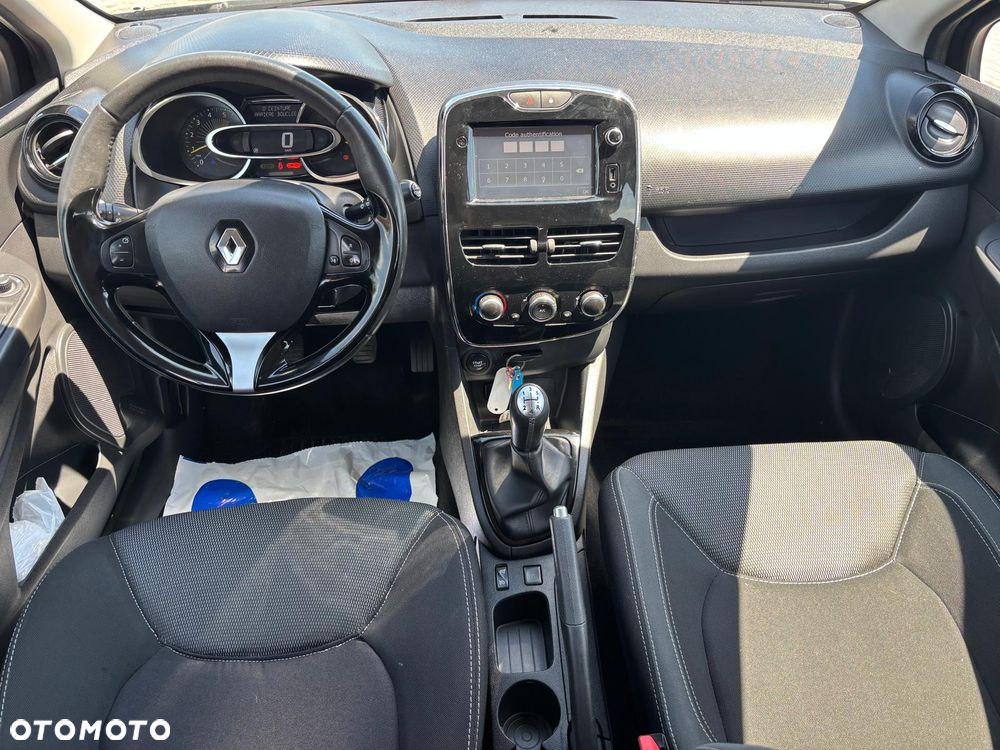 Renault Clio - 8