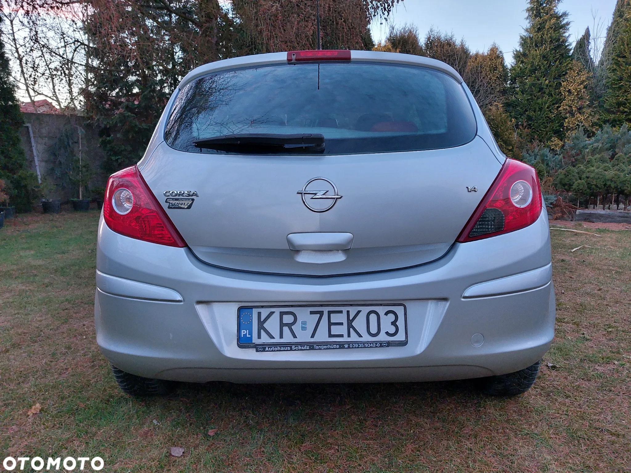 Opel Corsa 1.4 16V Cosmo - 11
