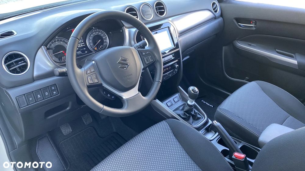 Suzuki Vitara 1.4 Boosterjet SHVS Premium 4WD - 9