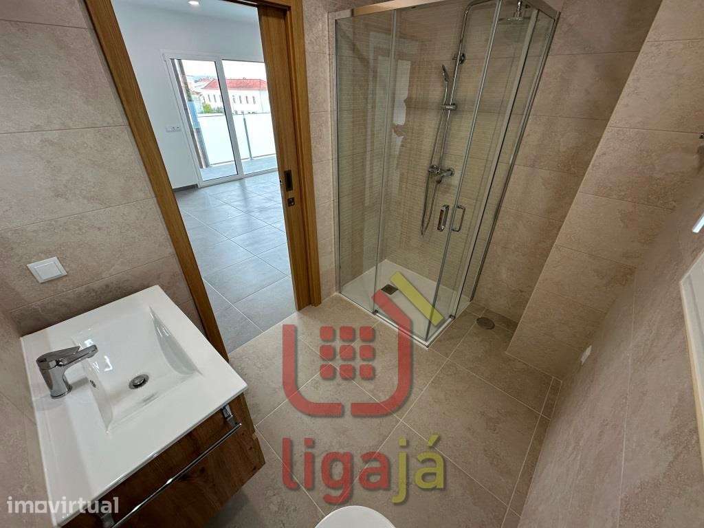 Apartamento T2 - Ourém! - Grande imagem: 4/10