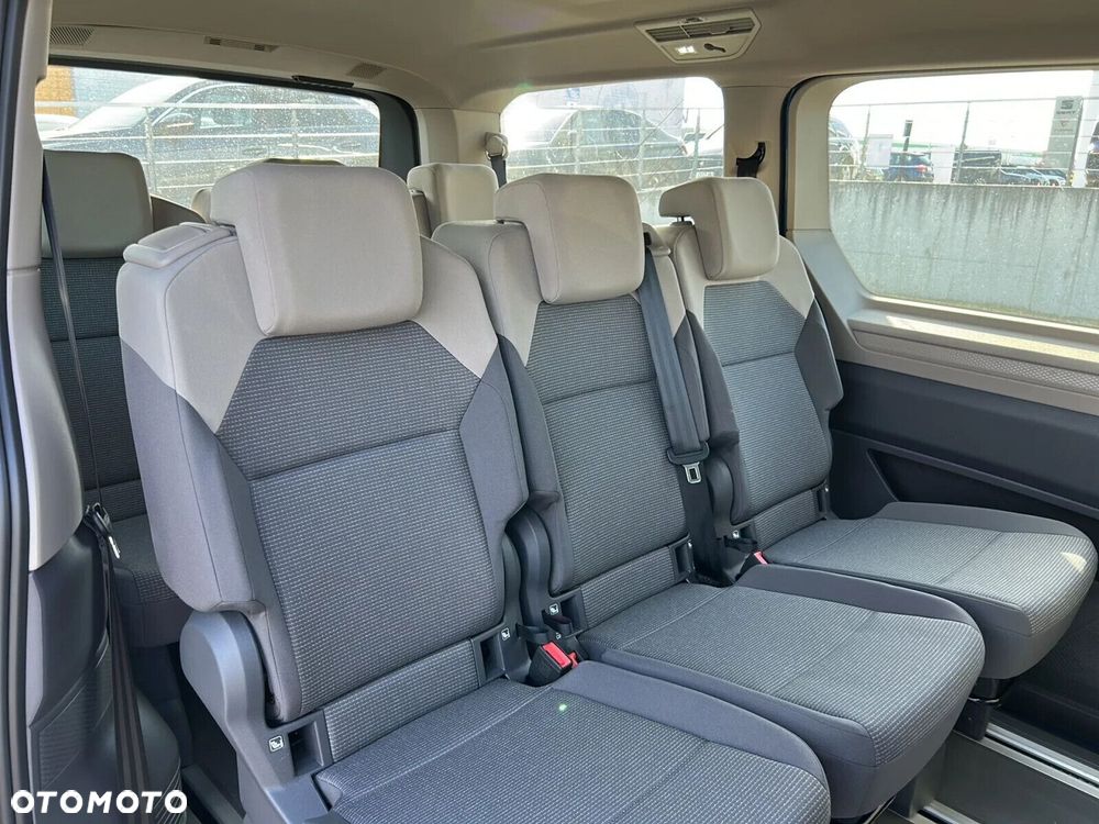 Volkswagen Multivan - 15