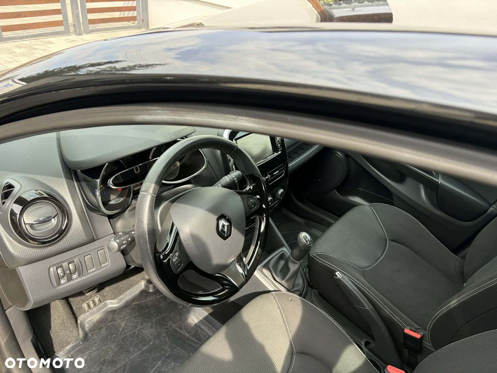 Renault Clio 1.2 16V 75 Collection - 12