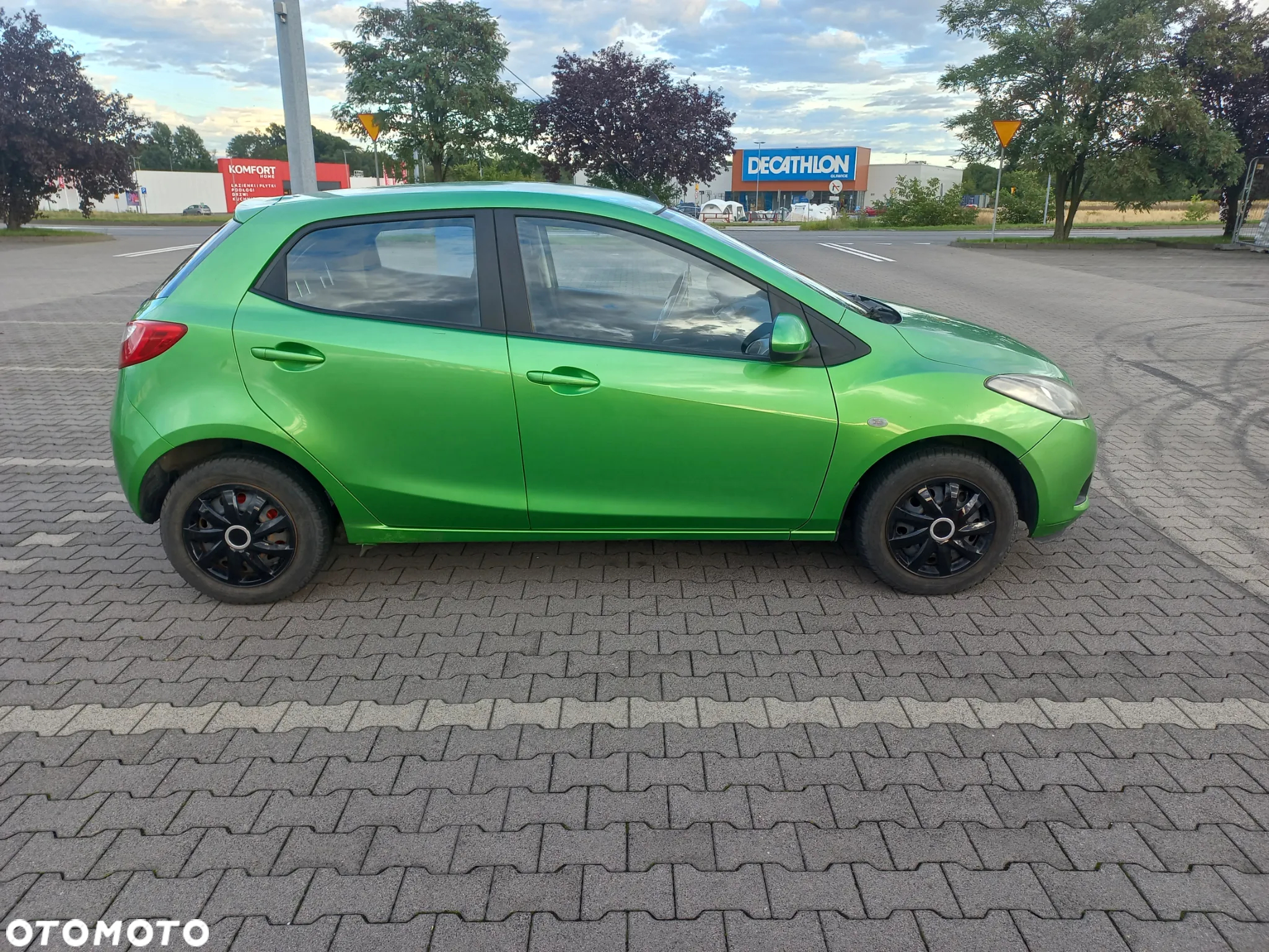 Mazda 2 - 3