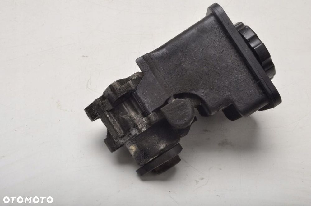 BMW E46 2.0 D POMPA WSPOMAGANIA - 2