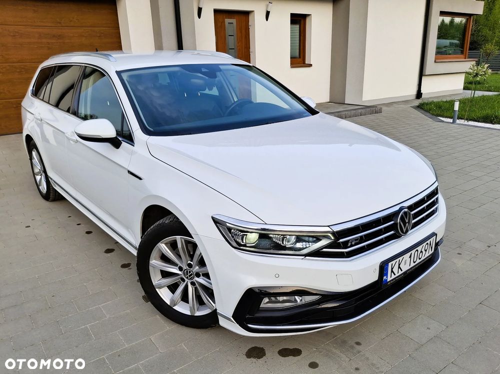 Volkswagen Passat Variant 2.0 TDI SCR DSG 4Motion Elegance - 20