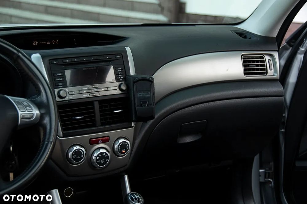 Subaru Forester 2.0X Exclusive - 32
