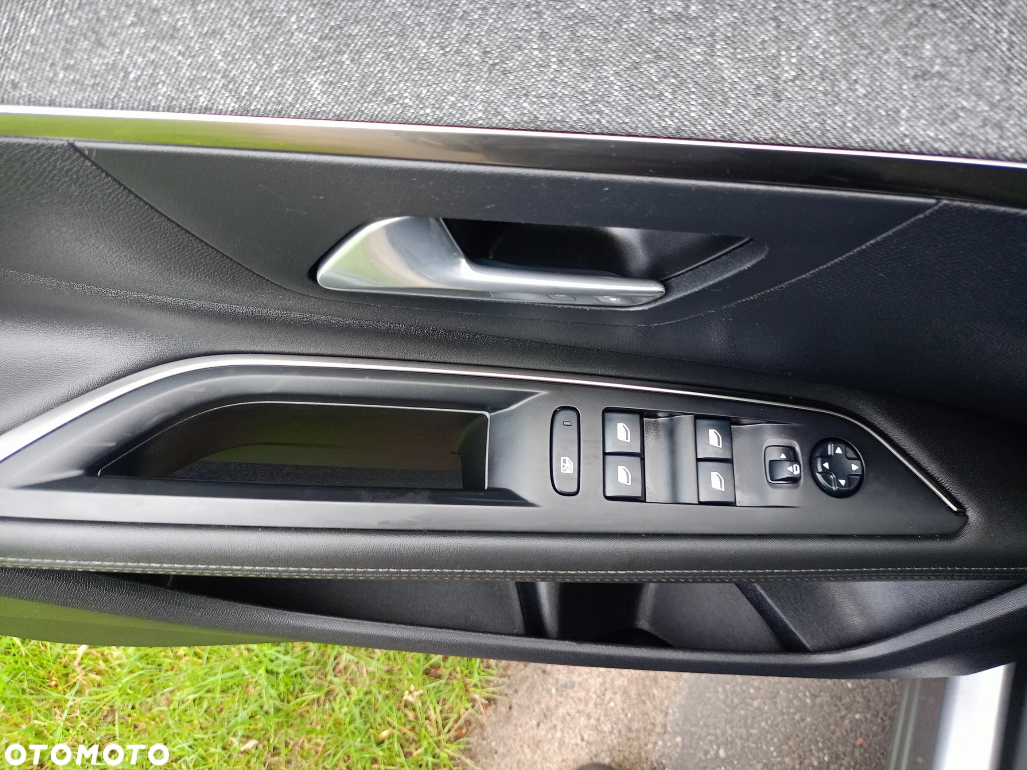 Peugeot 3008 BlueHDi 130 Stop & Start EAT8 Allure - 21
