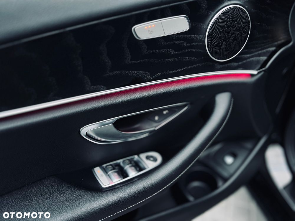 Mercedes-Benz Klasa E - 23