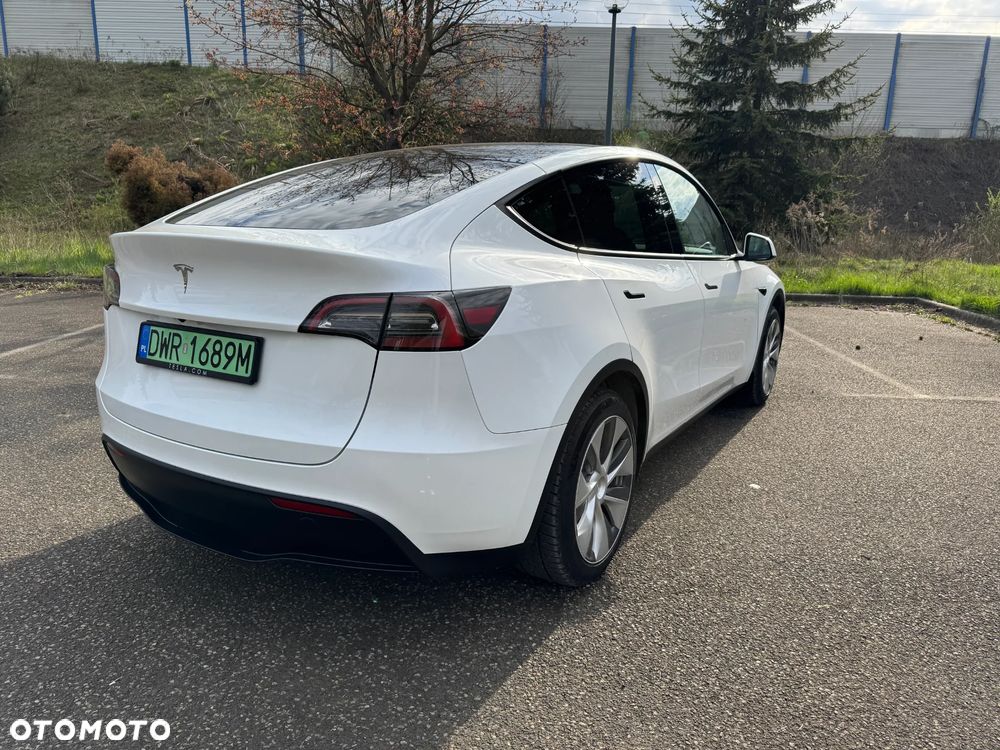 Tesla Model Y RWD - 5