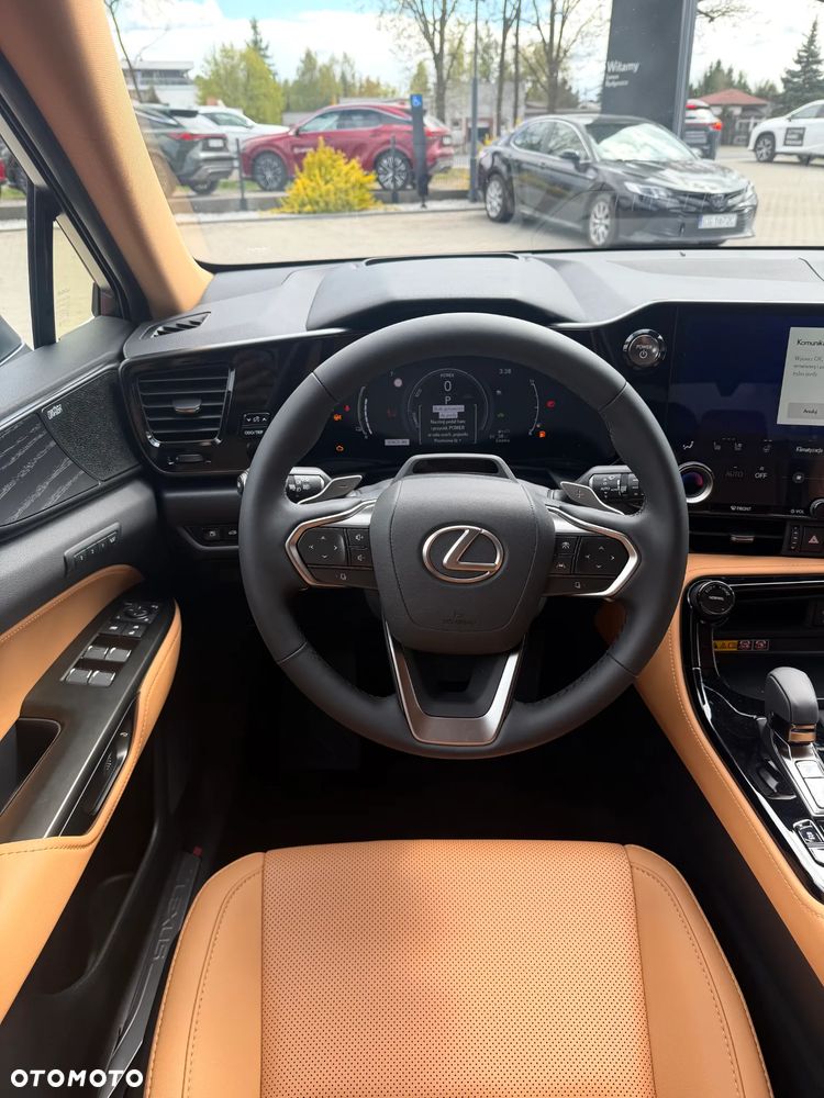 Lexus NX 450h+ Omotenashi AWD - 13